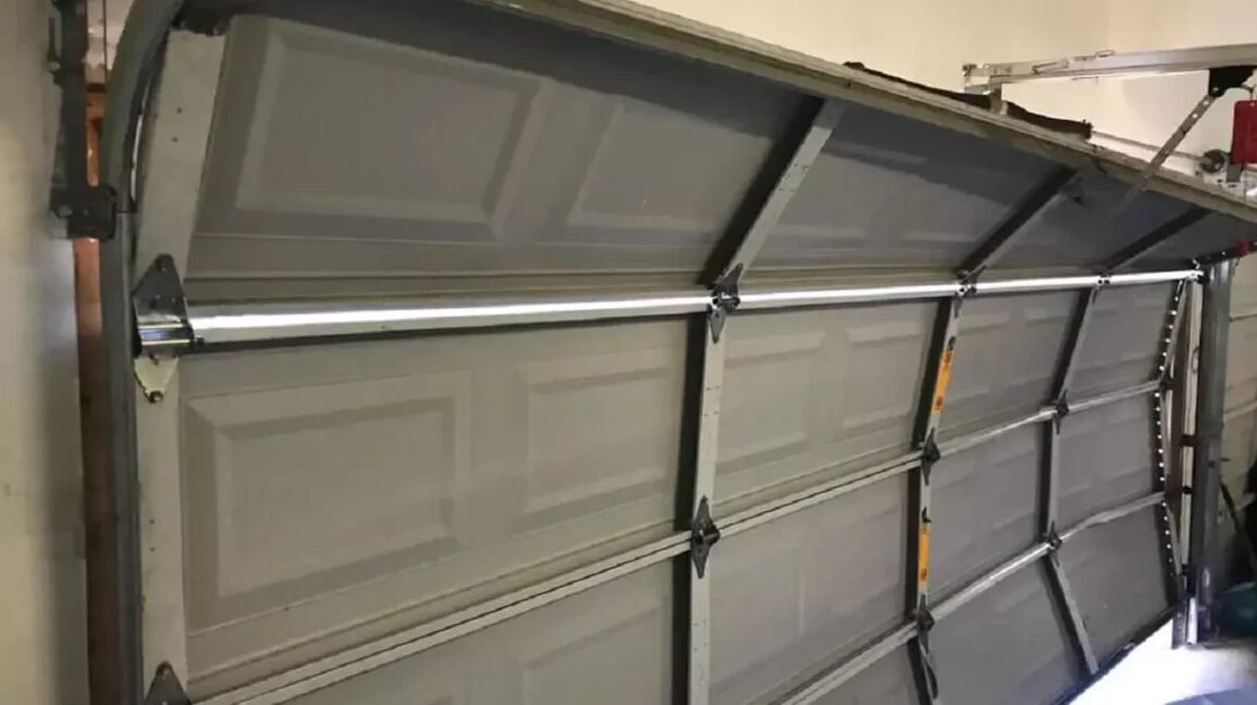 Powell Garage Door Repair Service On-Site in Wedgewood